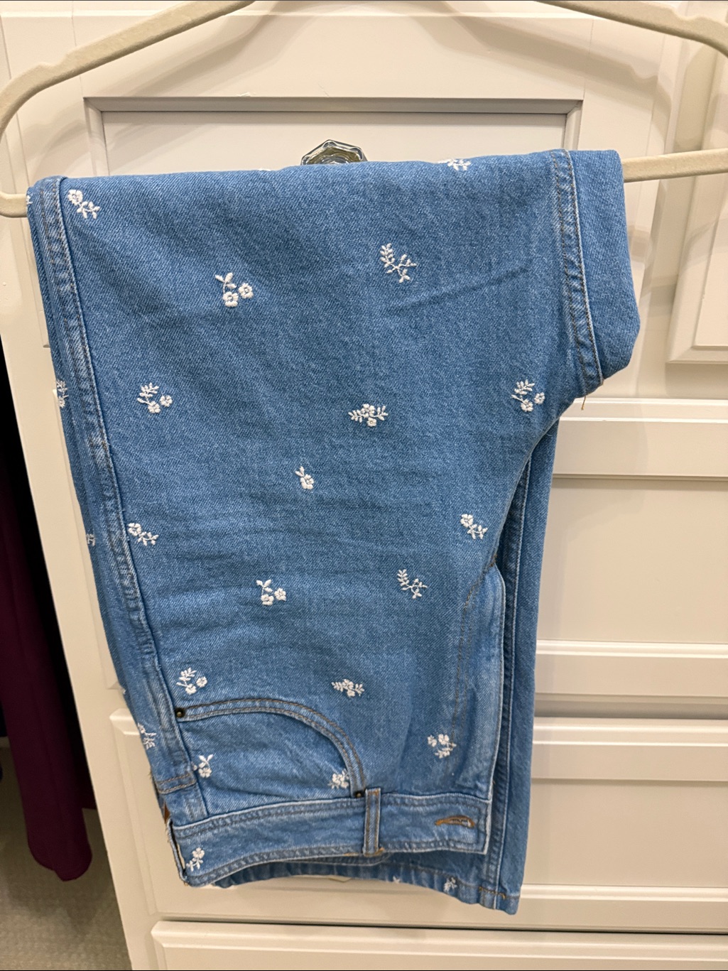 Sezane Blue Le Crop 42 Size 10 Jeans With White Floral Embroidery